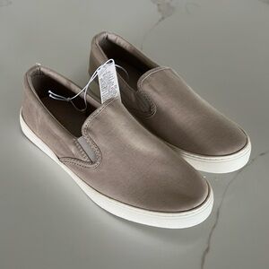 NWT slip on sneakers